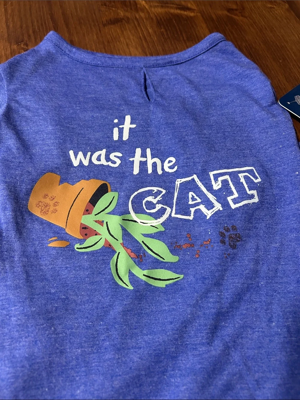 Youly “It Was The Cat” pet T-Shirt. New with tags size large.